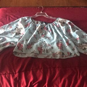 Long sleeve crop top